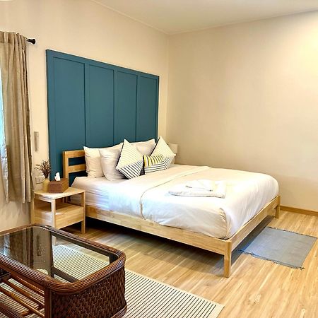 Отель Warm White Hua Hin House Экстерьер фото