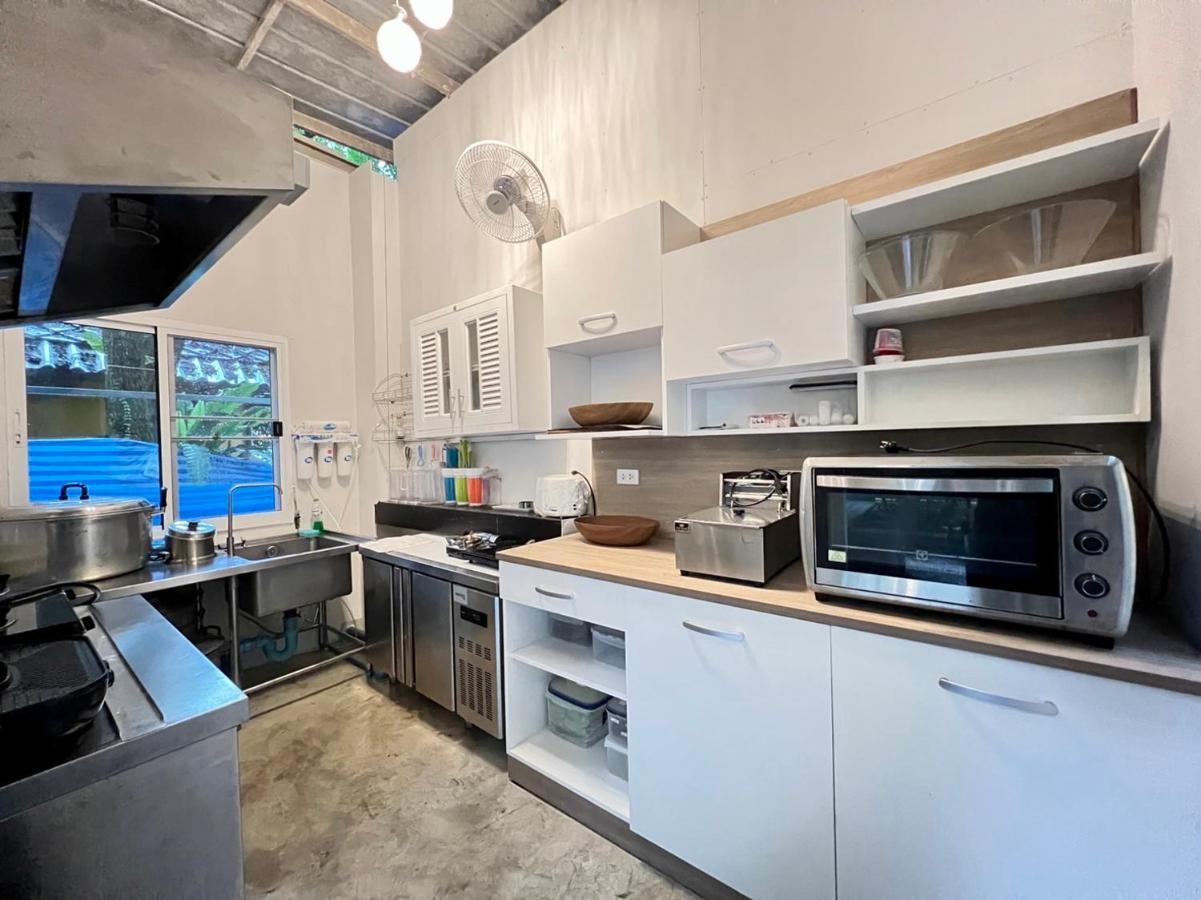 Отель Warm White Hua Hin House Экстерьер фото