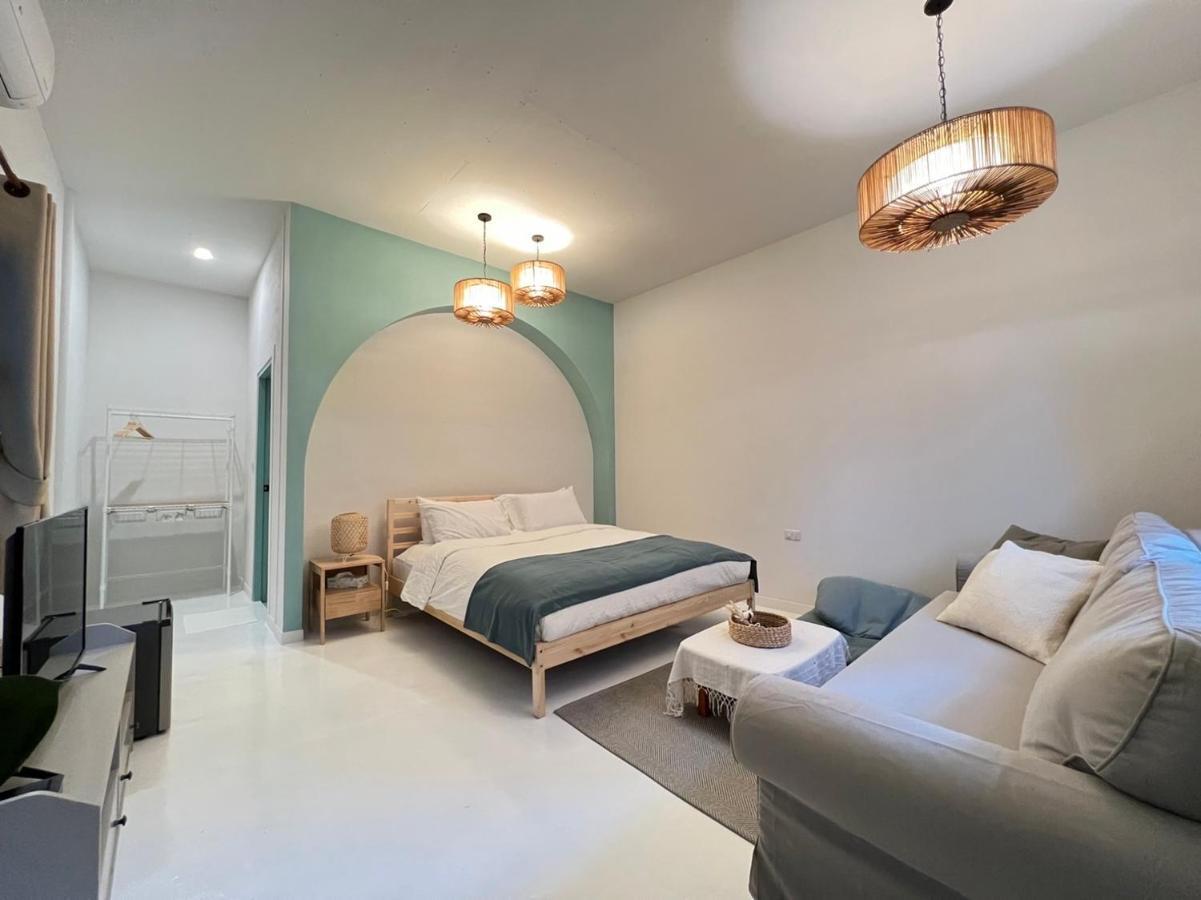 Отель Warm White Hua Hin House Экстерьер фото